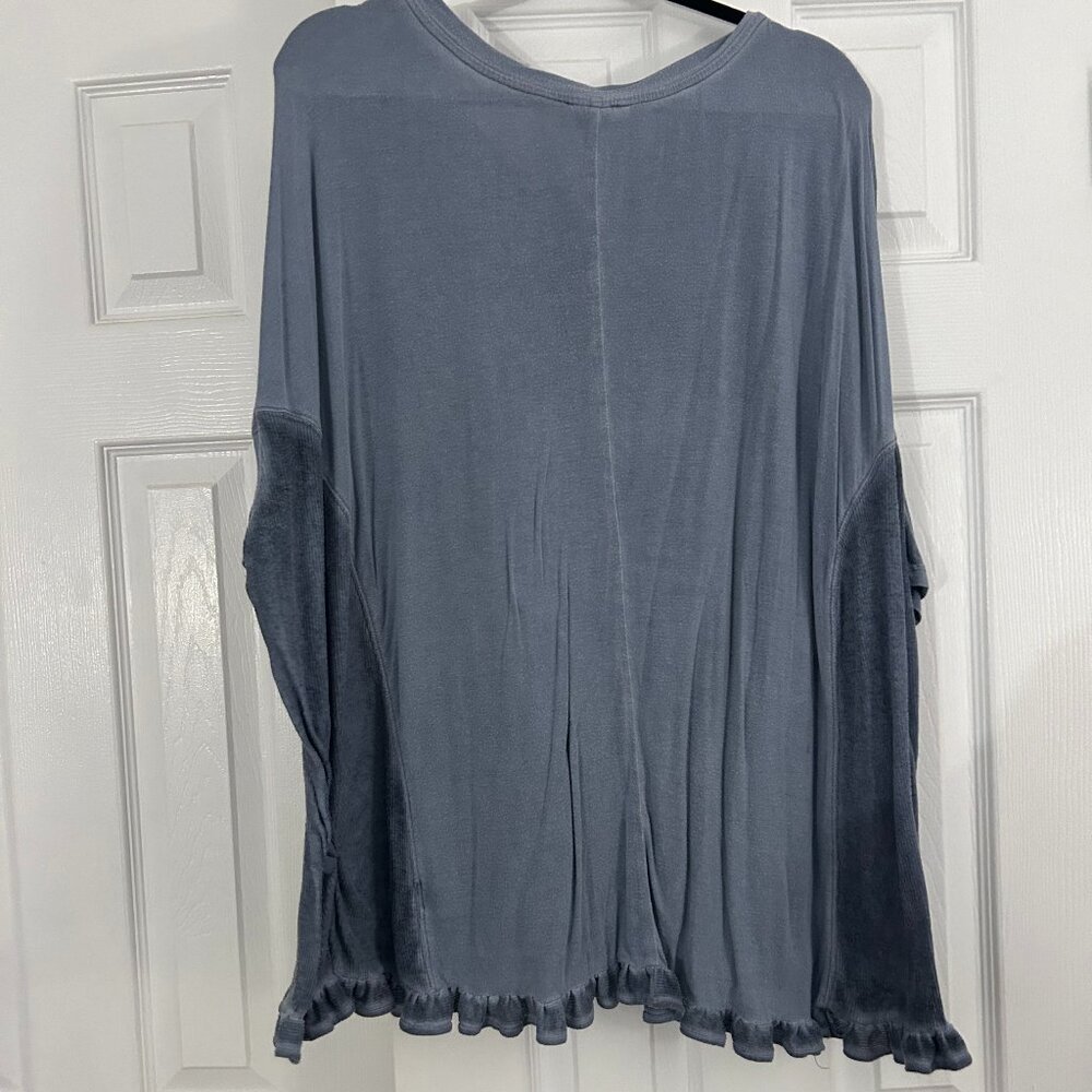 Blue Top - Picture 4 of 5
